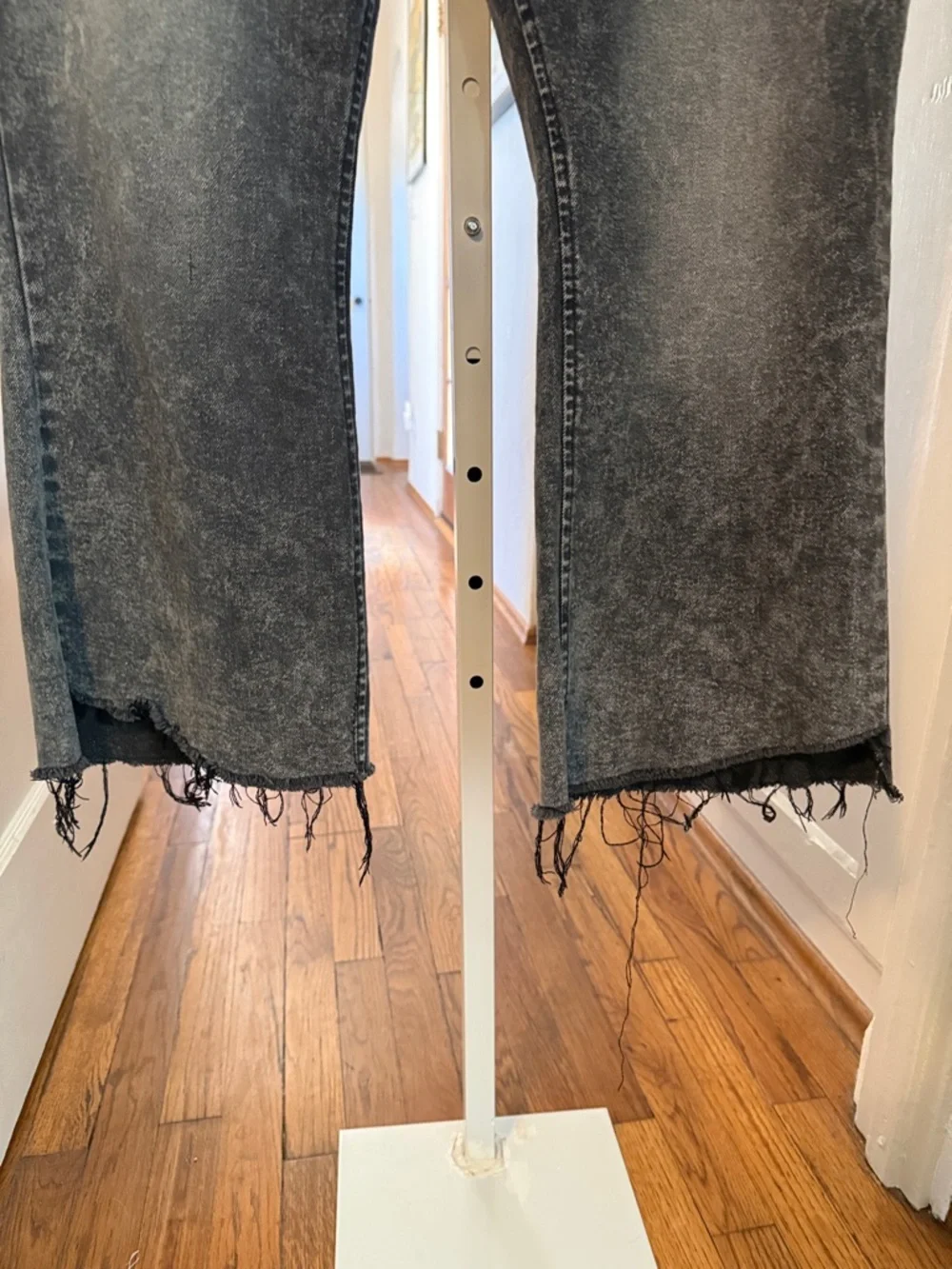 And Now This Black Acid-Wash Jeans - Picture 4 of 6